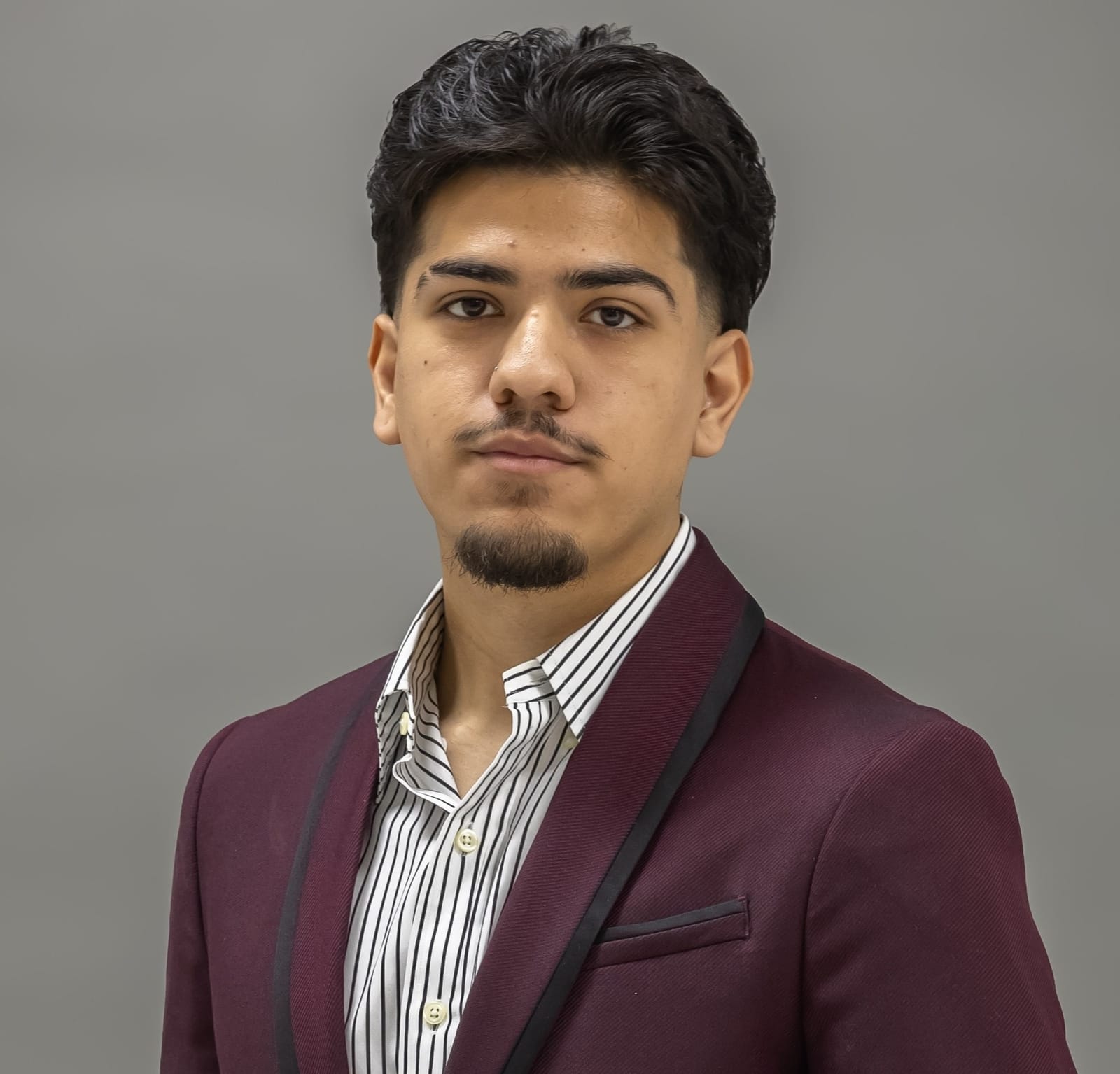 Giovanny Lopez, Licensed Sales Agent and Loan Officer